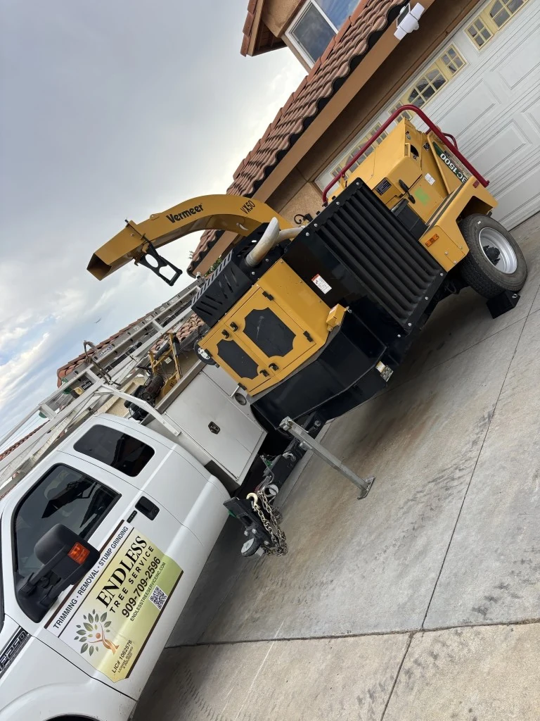 Commercial Vermeer BC1500 Wood Chipper & Fleet Truck